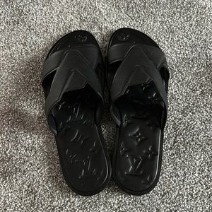 Louis Vuitton Oasis line men slides Black